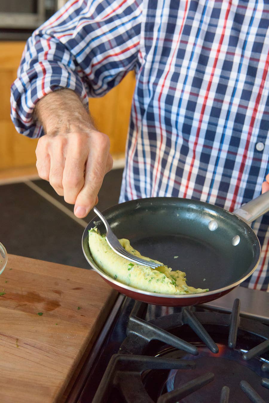 How Legendary French Chef Jacques Pépin Makes A Perfect Omelette
