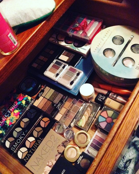 "Friends, Romans, makeup drawer...lend me your sheers."