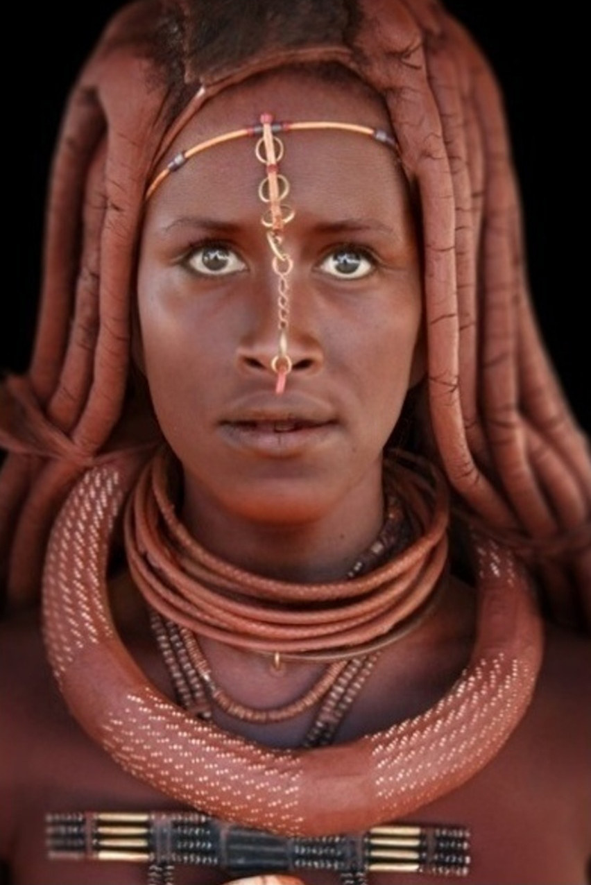 Голубоглазые красавицы Химба. Племя Химба женщины Раскрашенные лица. Bandit the Himba Stoner t twitter psycobanditpup.