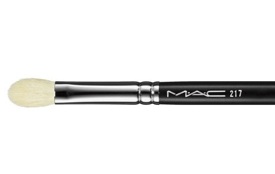 This beautiful brush is definitely one for your makeup bag, where else to start off with than with the 217. Perfectly densed packed fibres and a dream to blend eyeshadow with into the crease.You can buy it here for £20 ($29.30)