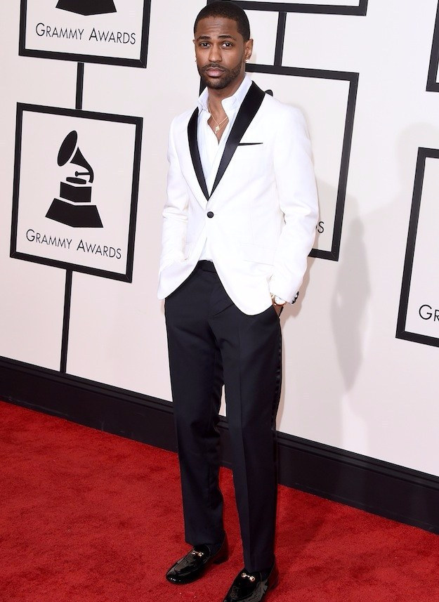 Tonight, Big Sean showed up to the 58th Grammys looking fly as hell.