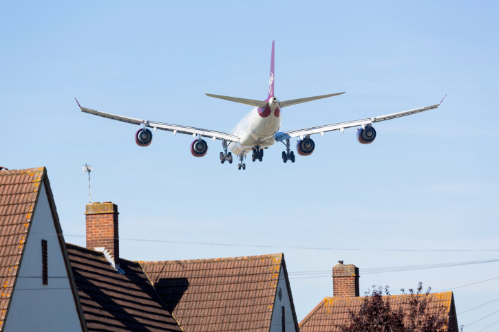 People Keep Pointing Lasers At Planes And Pilots Say It's A Massive Problem