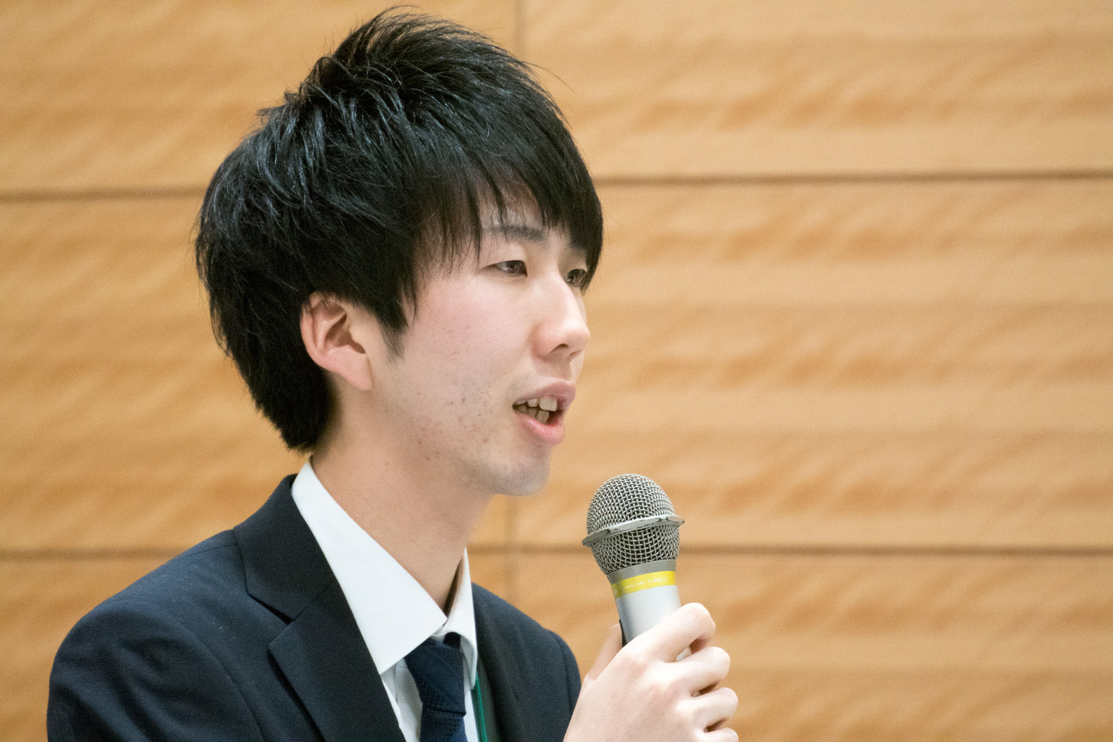 自らゲイだとカミングアウトしている大学3年生の松岡宗嗣さん