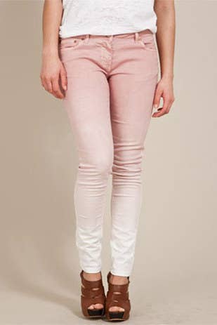 30 Hella Easy Ways To Seriously Transform Your Old Jeans