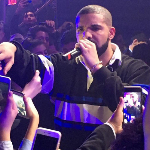 On Saturday night, Drake performed at a Bat Mitzvah in New York City, officially giving a 13-year-old girl the best birthday party of her life.