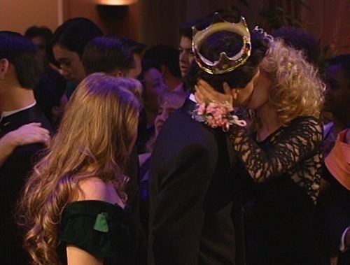 Prom Night for Steve and DJ began to unravel when Rachel (Steve's ex) and Steve were named prom king and queen. DJ catches them in a kiss out on the dance floor. As in any Full House episode though, the episode ends with a happy ending. Steve reaffirms his love for DJ and explains how Rachel forcefull pulled him in for the kiss she witnessed.