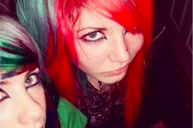 25 Things All Emo Girls Definitely Did In 2006