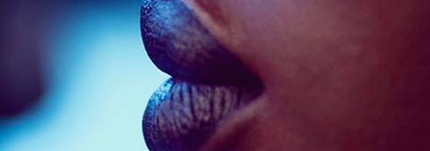 M A C 黒人のリップめぐるヘイト議論に4万コメント 美は人種を超える