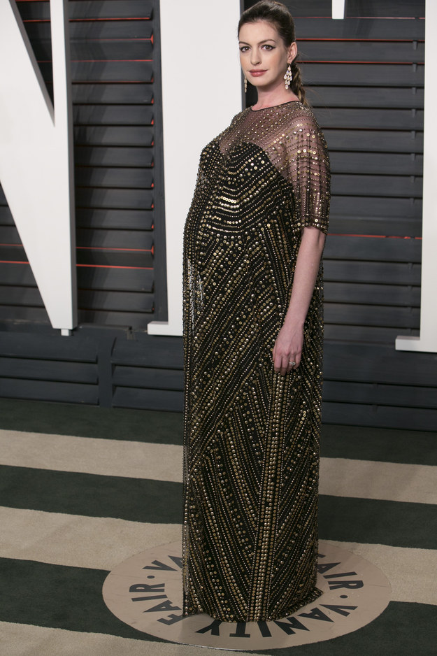 Anne Hathaway showed up to the Vanity Fair Oscar Party last night looking next-level beautiful.