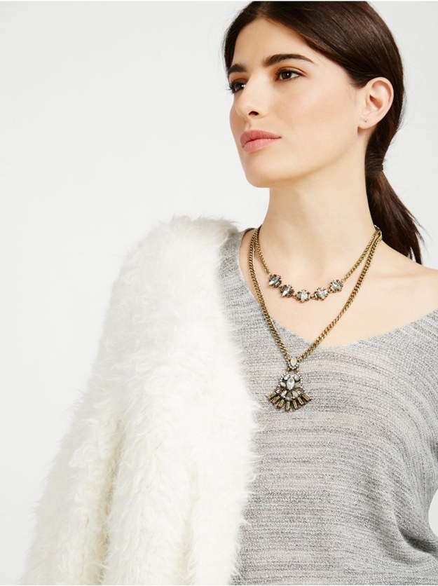 This chunky layered fan necklace.