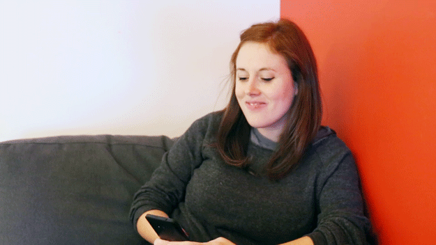If you're particularly efficient at chirpsing on your phone, you can burn up to 100 calories in an hour.