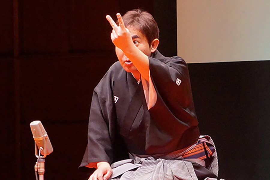戦争に負けたという事実をどう捉えますか 今 林家三平さんが国策落語に挑むわけ