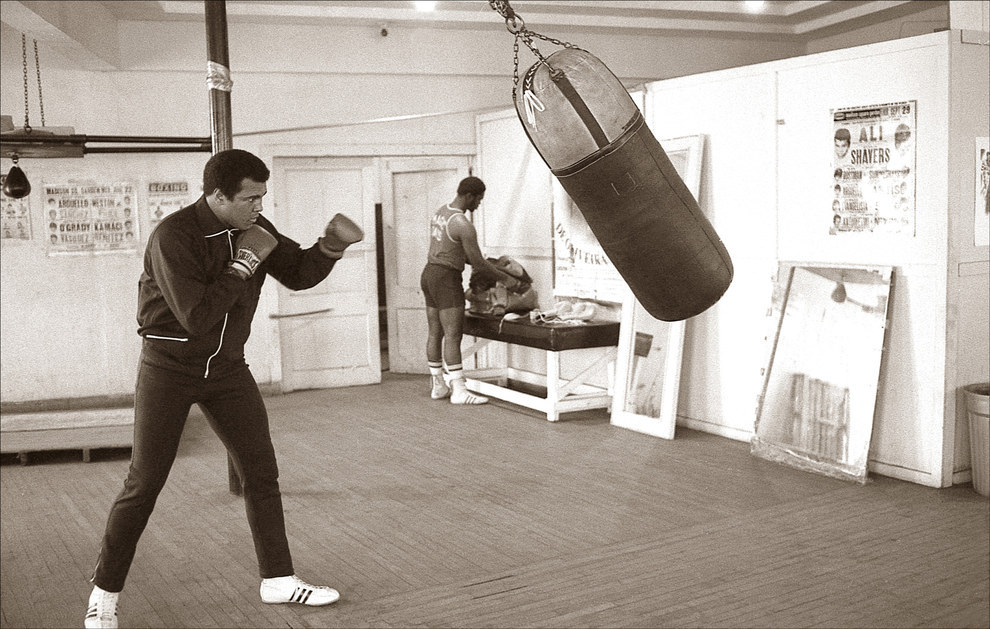 15 Unseen And Candid Photos of Muhammad Ali From His Private Photographer