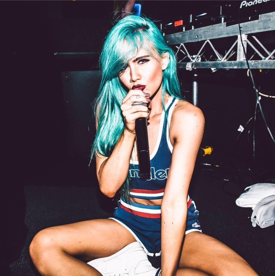 DJ Tigerlily Sets Up, Donates $5K To Headspace Page After Nude Photo Leak