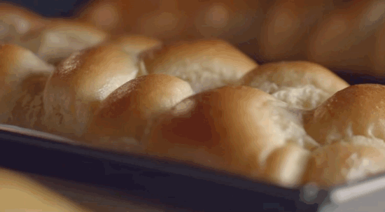 Pas celle qu'on trouve au supermarché, avec des conservateurs et tout et tout, non, la VRAIE brioche.