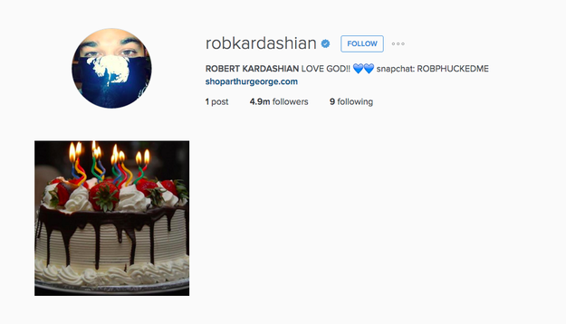 But it looks like the short-lived romance might be over. On Sunday, Rob deleted all but one of his photos on Instagram: