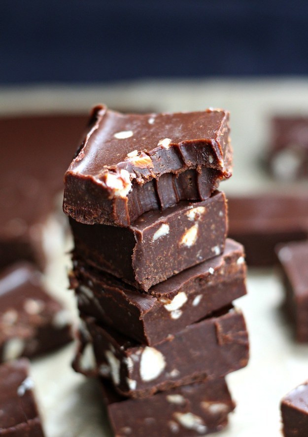 15 Desserts That Prove Almonds And Chocolate Are Perfect Together