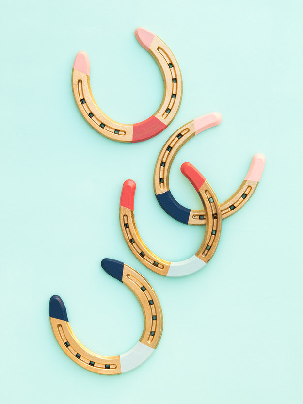 Get lucky with some perfectly painted horseshoe charms: