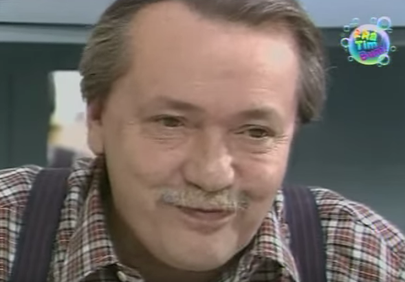 O avô de Lucas ainda teve longa carreira na TV Globo onde trabalhou até 2006, ano em que faleceu.