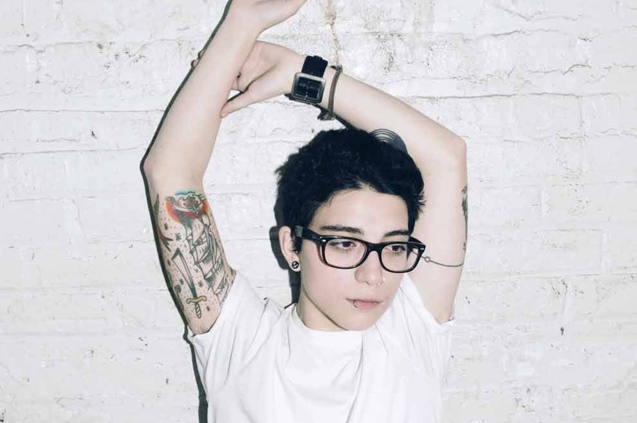 This Trans Singer Isn’t Taking Hormones — But That Doesn’t Make Him ...