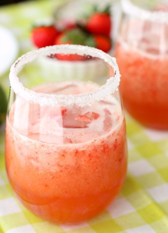 Featuring the gloriously refreshing combo of strawberry, kiwi, and lime! Recipe here.