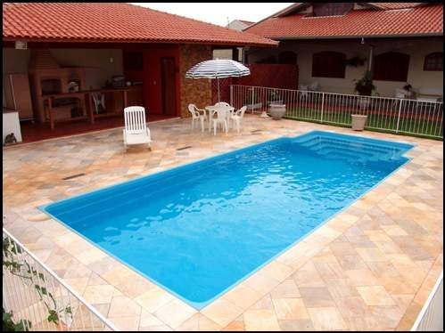 Não me entenda mal, eu até gosto de piscina, mas pqp dá para comparar com a primeira foto?
