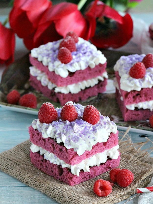 Individual Raspberry Jam Cakes