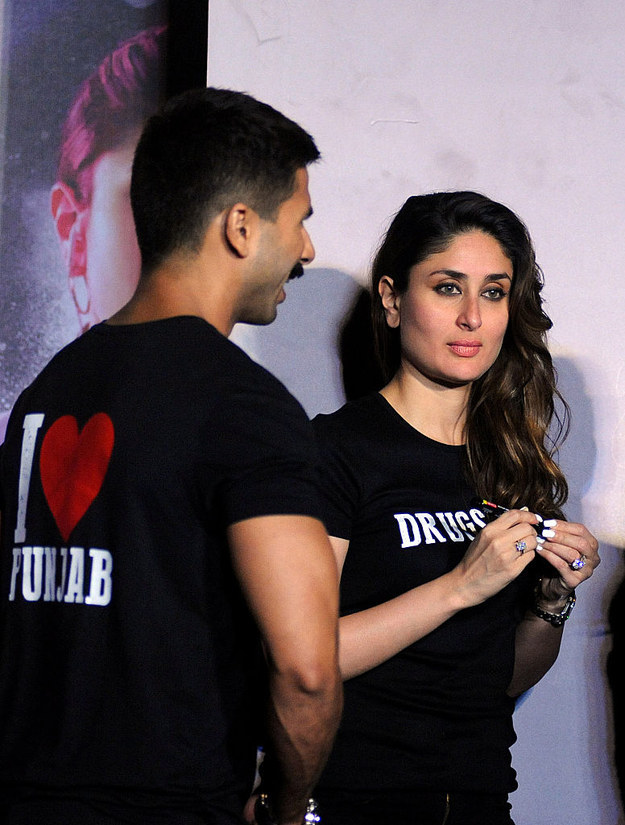 625px x 825px - 8 Pictures Of Shahid Kapoor And Kareena Kapoor Khan Not Making Eye-Contact