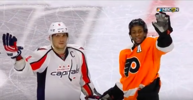 Flyers right winger Wayne Simmonds tried to tell fans to cool it. He even stood with Alex Ovechkin of the Capitals on the ice, waving their hands in disbelief.