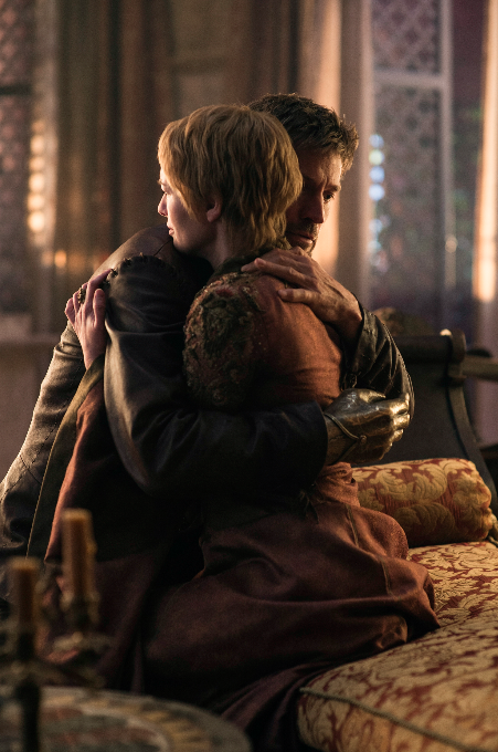 Jaime and Cersei are in a passionate embrace while adjusting to being in the same room again.