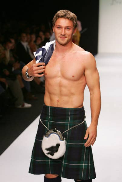 s looking up male kilts