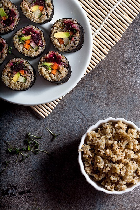 Green Spelt Sushi with Beetroot