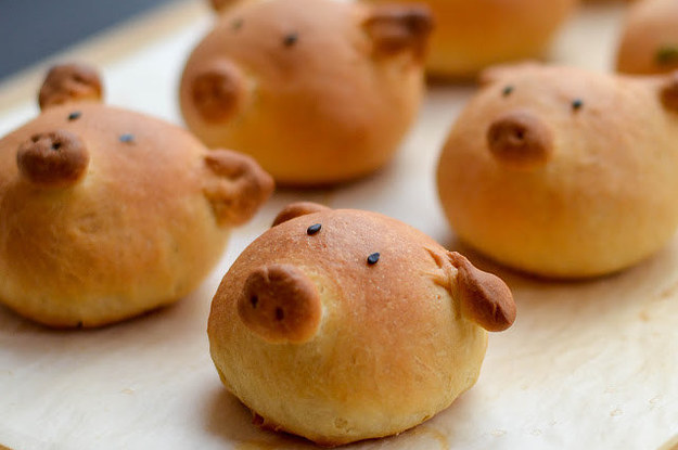 adorable-loaves-of-bread-shaped-like-ani