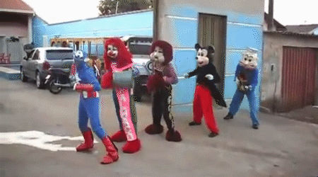 Também conhecido como a Carreta Furacão em formação clássica.