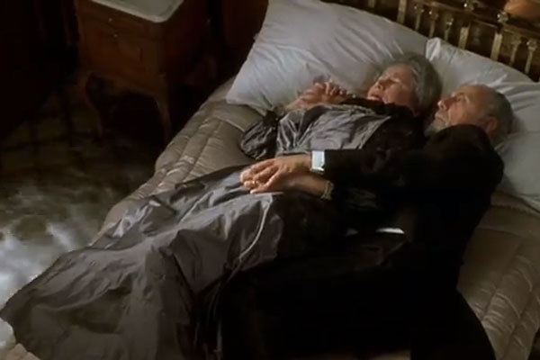 A Ida le ofrecieron un lugar en un bote salvavidas pero se negó a tomarlo diciendo "As we have lived, so will we die, together" (Vamos a morir como hemos vivido, juntos). Ese sí es amor de verdad.