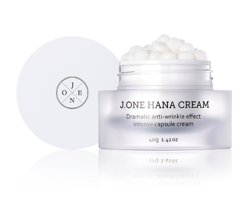 J.one Hana Cream is made up of tiny spherical capsules (that contain pure ingredients like zhi mu plant extract) and gives skin a visibly smoother and softer texture.