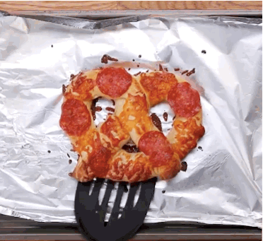 Cheese-Stuffed Pizza Pretzels