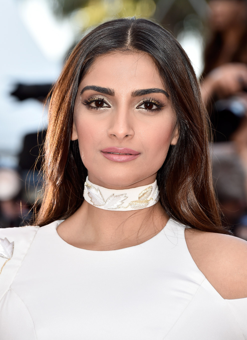 16 Pictures Of Sonam Kapoor Looking Ethereal At The 69th Cannes Film  Festival