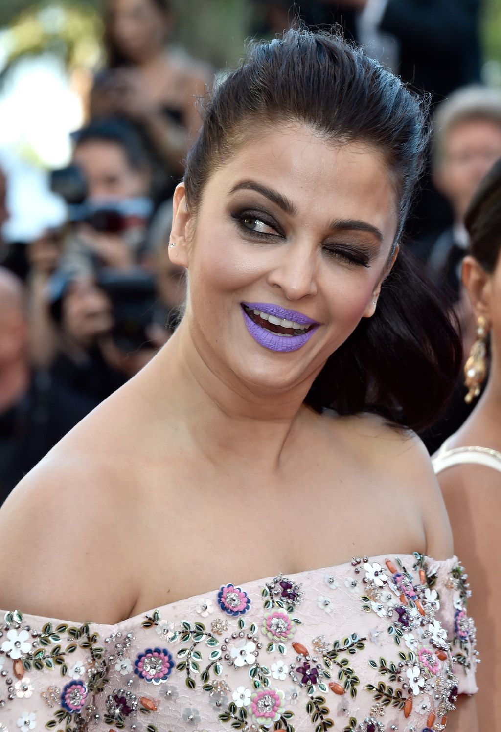 Aishwarya Rai Fuck - Aishwarya Rai's Latest Cannes Get-Up Involves Purple Lipstick And Zero Fucks