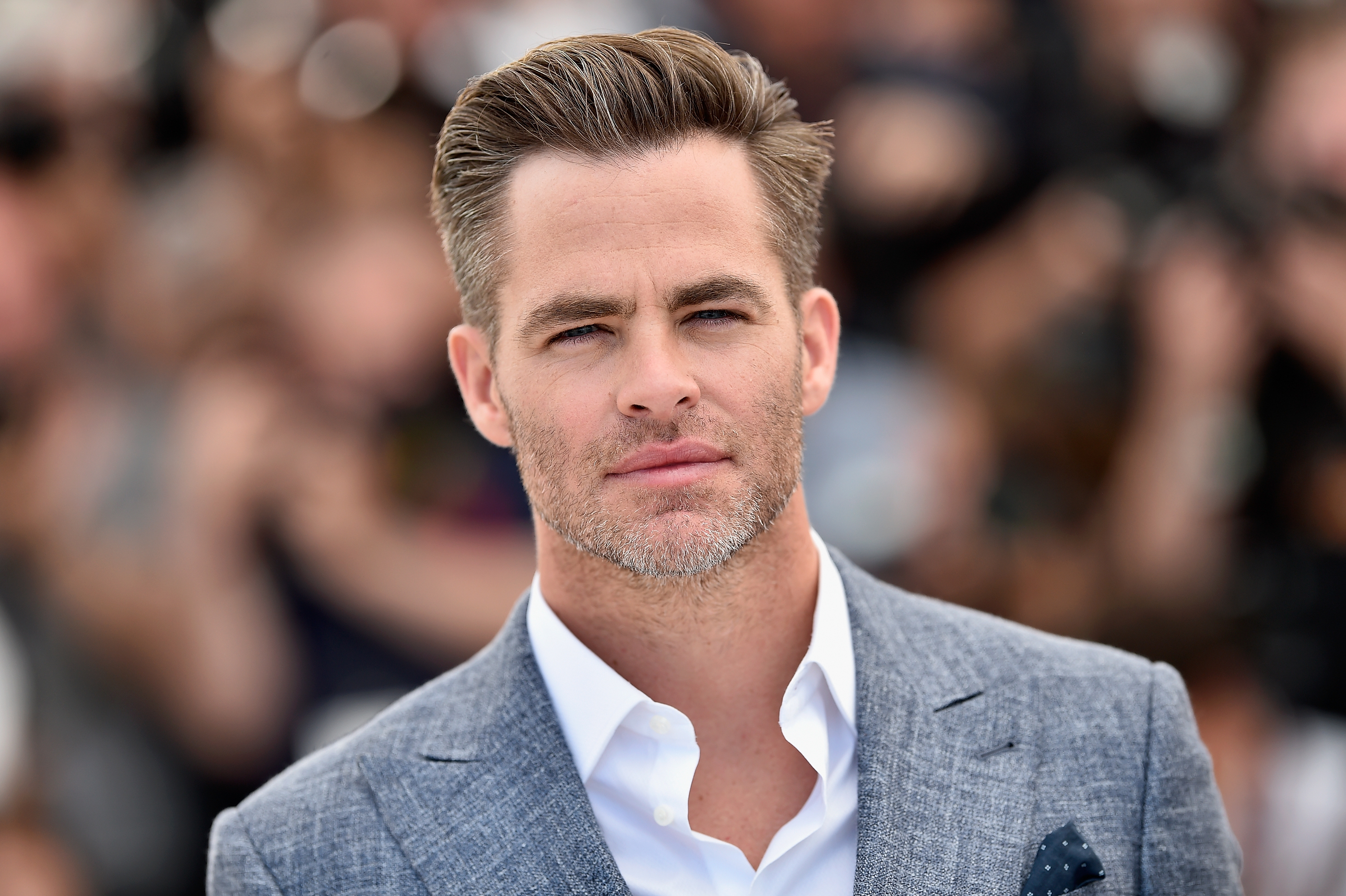 21 Pictures Of Chris Pine Looking Fiiiiiine