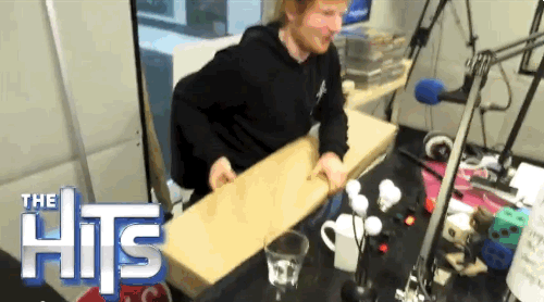 Ed Sheeran literally freaked out when he was gifted with a Game of Thrones sword during an appearance on a radio show in New Zealand.