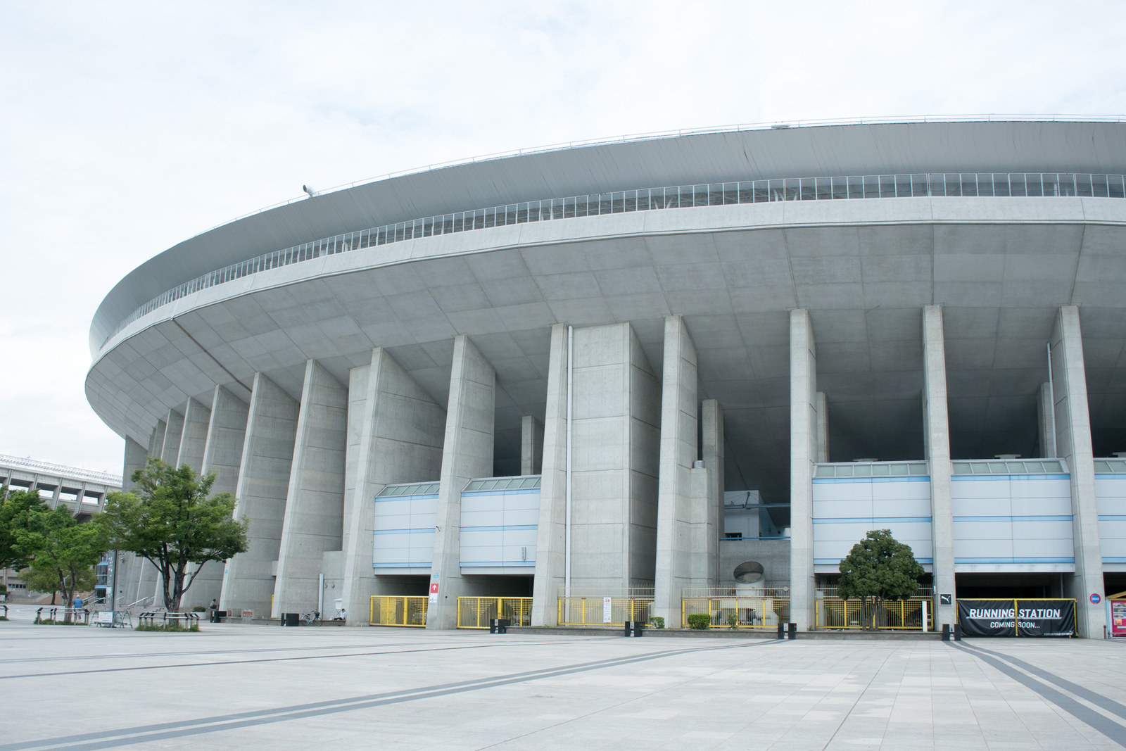 Exileの野外ライブ会場付近で落雷死 大阪地裁は 自己責任