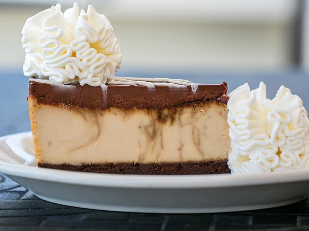 cheesecake factory white chocolate caramel macadamia nut cheesecake