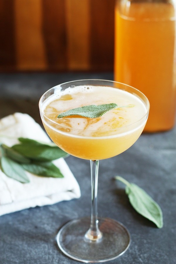 Ingredients•1 ounce of peach shrub•2 ounces of apple cider•3 large sage leaves•Pinch of freshly grated nutmegGet full recipe here