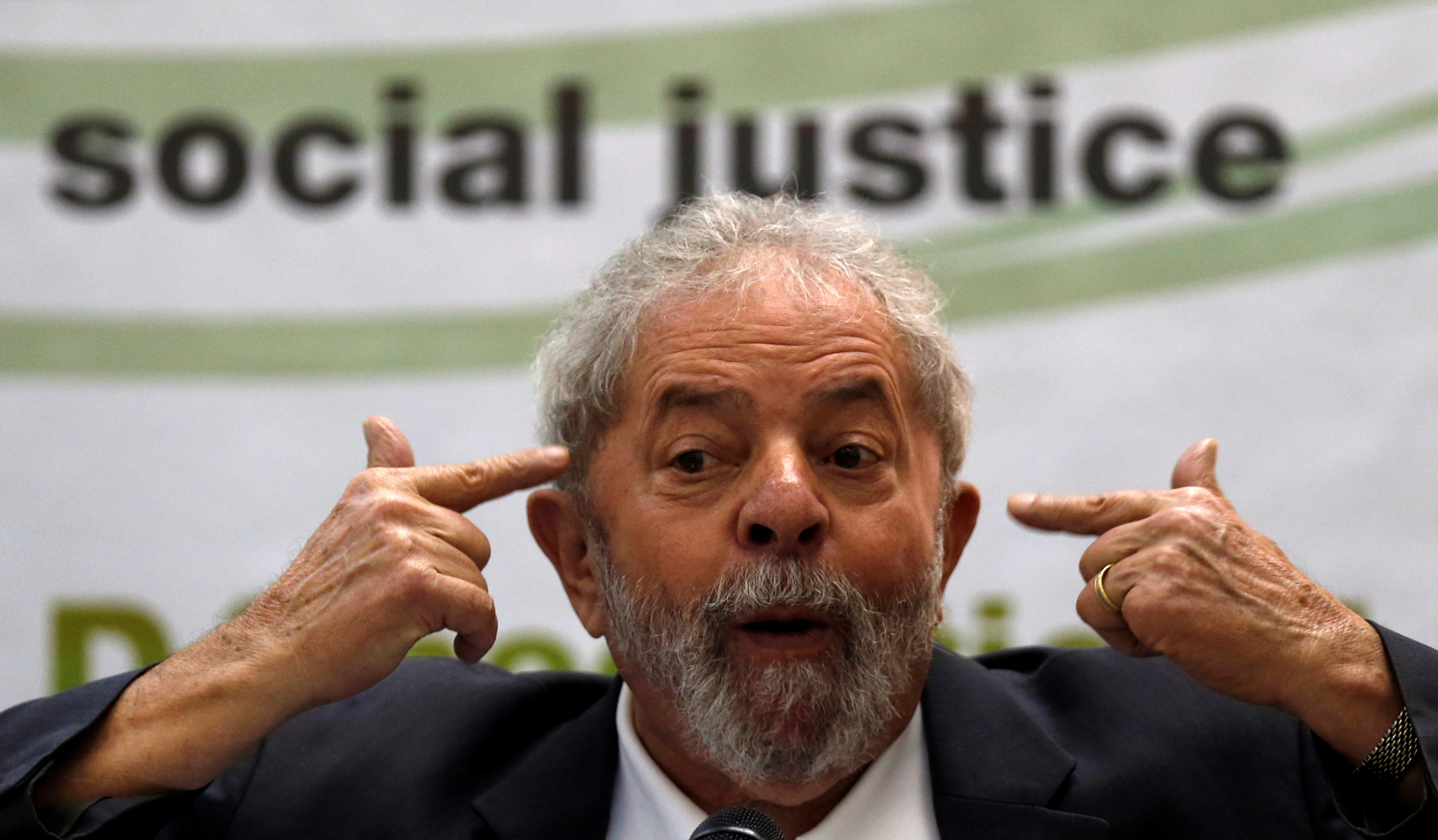 Lula vai se dedicar este ano mais à política do que a vender seu "peixe" no exterior