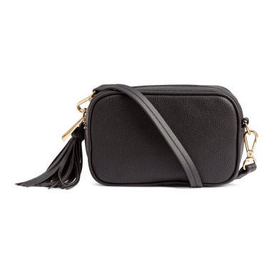 27 Small Bags That Look Good With Any Outfit