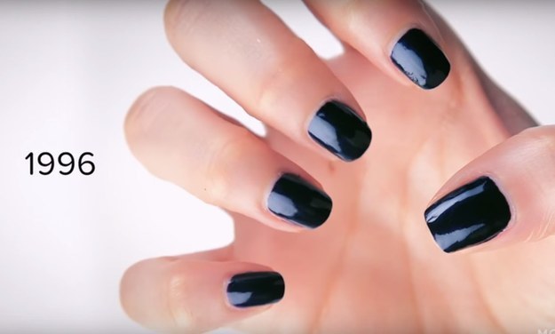 When grunge style swept through the ’90s, nails got short and dark.