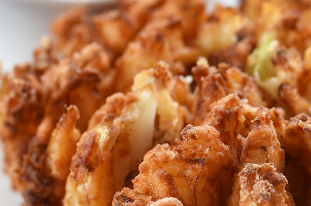 Here S A Recipe For A Really Tasty Deep Fried Blooming Onion