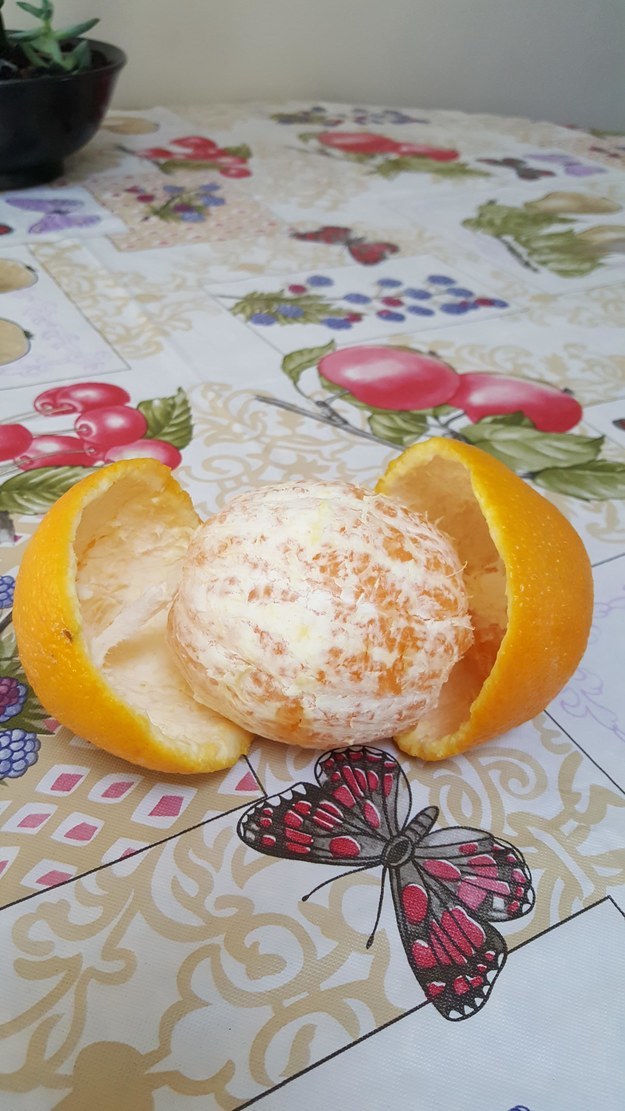 Esta naranja que se quitó su cáscara divinamente.