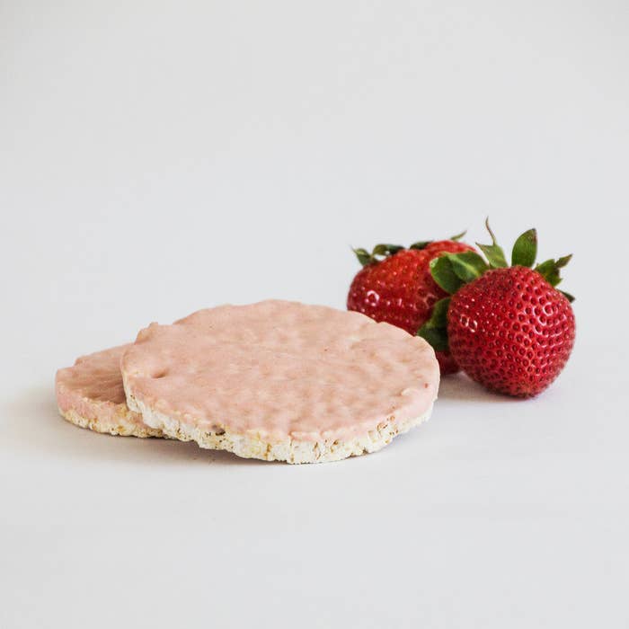 This one-of-a-kind rice cakes are like nothing you have ever tasted. Made with ingredients sourced from small local farms, Element uses traditional recipes leveraged by technology and new manufacturing tools to reduce the impact on the environment when producing its delicious rice cakes. Try the strawberry 'n' cream, which is topped with a generous layer of fruit concentrates are freeze-dried strawberry and yogurt flavored goodness.